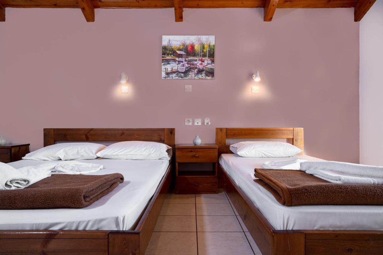 Antonis Apartments Kalamákion エクステリア 写真
